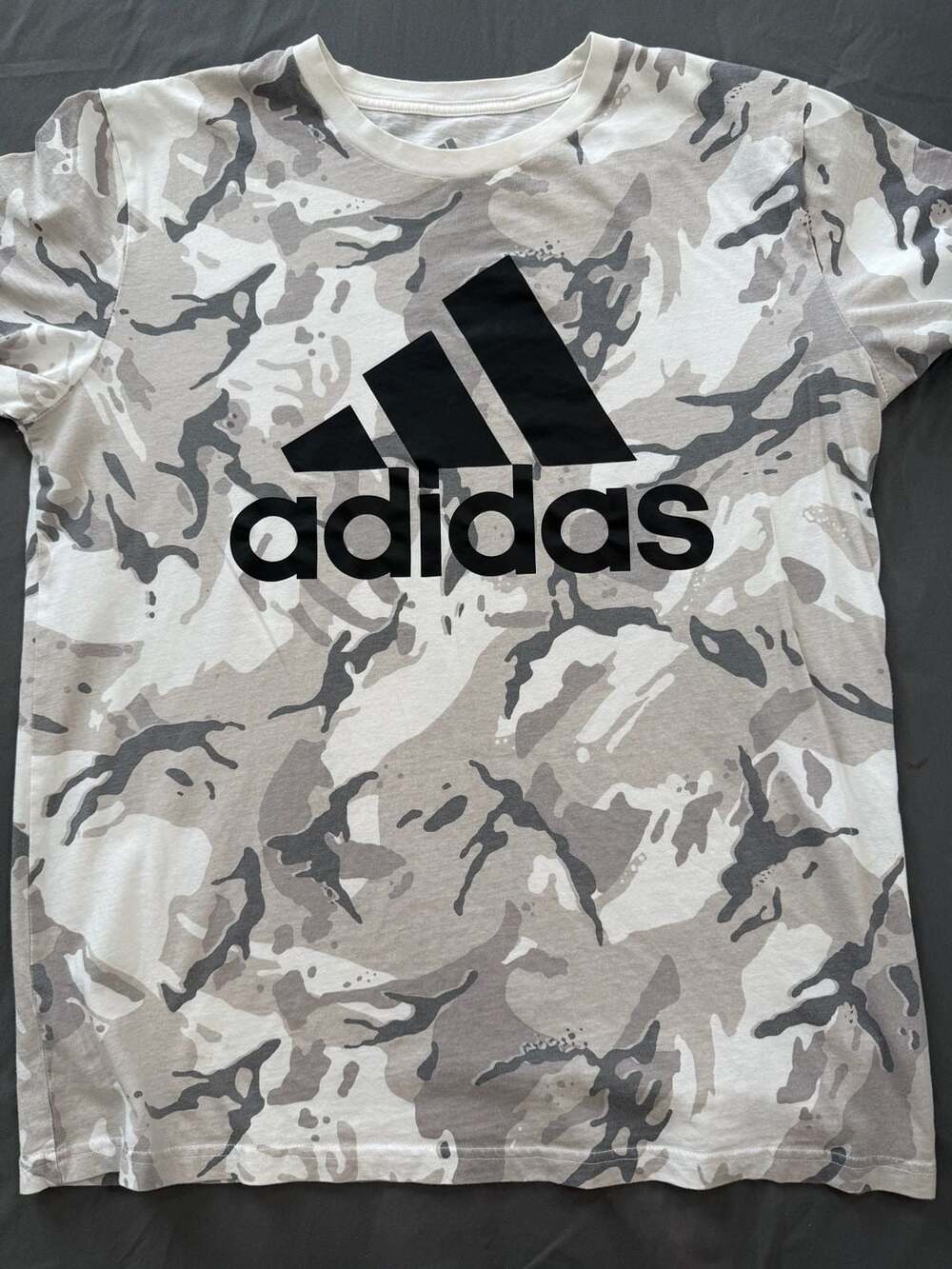 Adidas Boys Short Sleeve Warped Camouflage Print T-Shirt Size XL